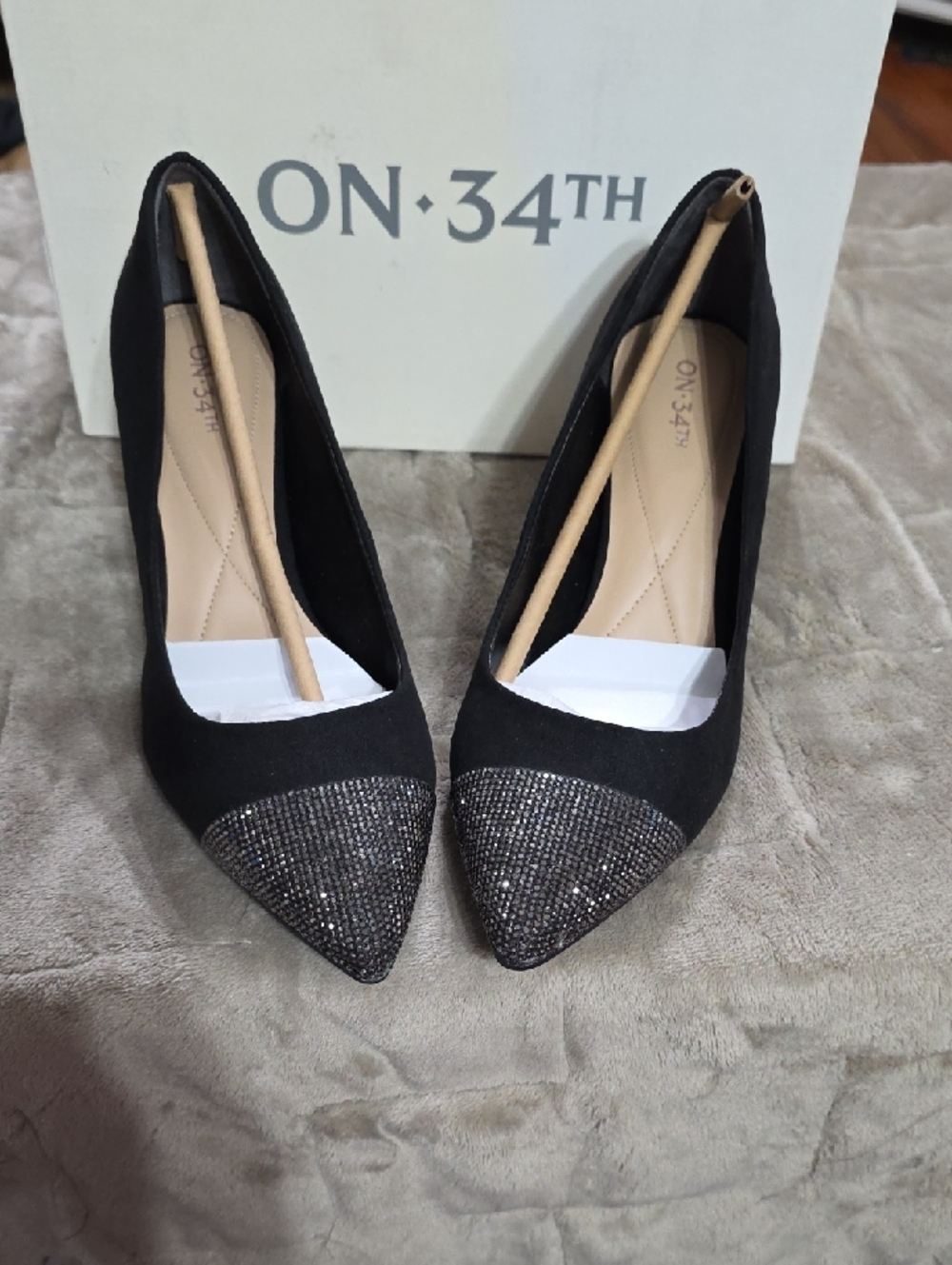 NWT Womens Black Pointed Toe Pumps W/Blingy Embellished Toe Caps Holidays Sz 9